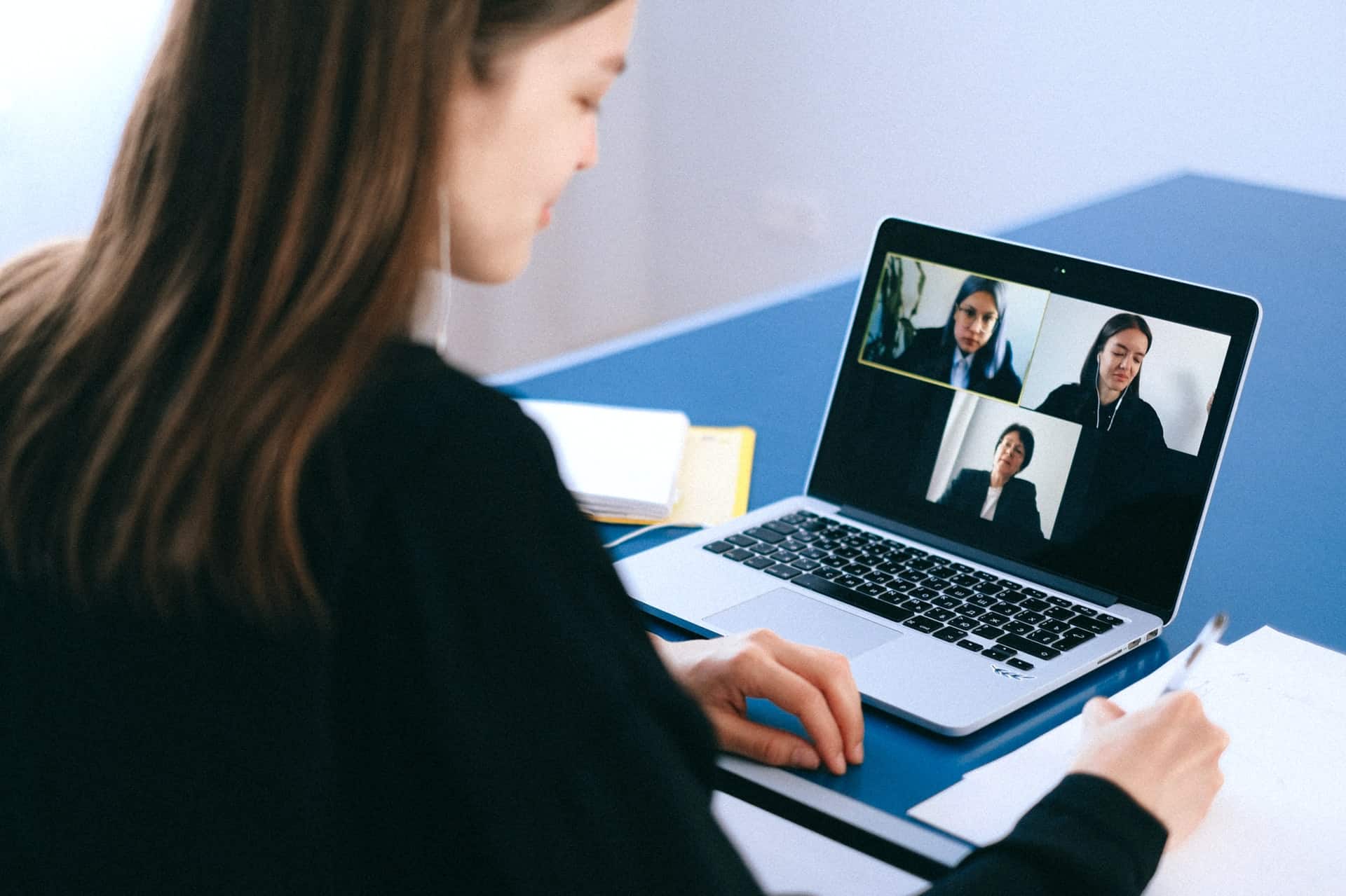 How to Ditch Stress & Fatigue in Video Conferencing?